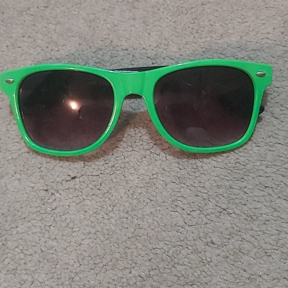 Sunglasses - Picture 8 of 16